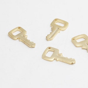 3 Pcs 10x20mm 24k Shiny Gold Key Charms, Key Pendant, Necklace Key Pendant, Dainty Necklace, Heart Key Charm, Gold Plated Findings, BRT351