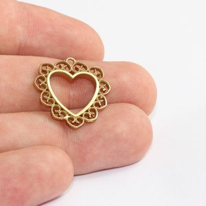 22x24mm Raw Brass Heart Pendant, Heart Necklaces, Heart Medallion, Outline Heart Charms, Filigree Love Pendant, Raw Brass Pendant, MLS623