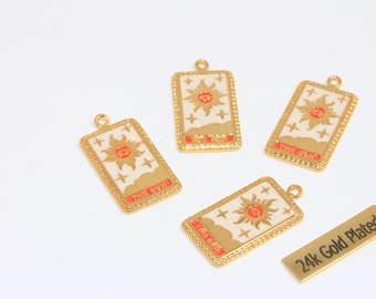 Dijes de cartas del Tarot de oro brillante de 24 k (15 x 26 mm), dije de la carta del Tarot del Sol, medallón cuadrado de esmalte blanco, joyería mística, accesorios chapados en oro, CMR134