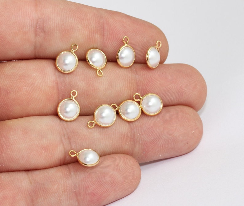 Bracelet Pearl Beads MLS293 8x11mm 24k Shiny Gold Pearl Charms White Round Pearls Gold Frame Pearl Drop Beads Gold Plated Findings