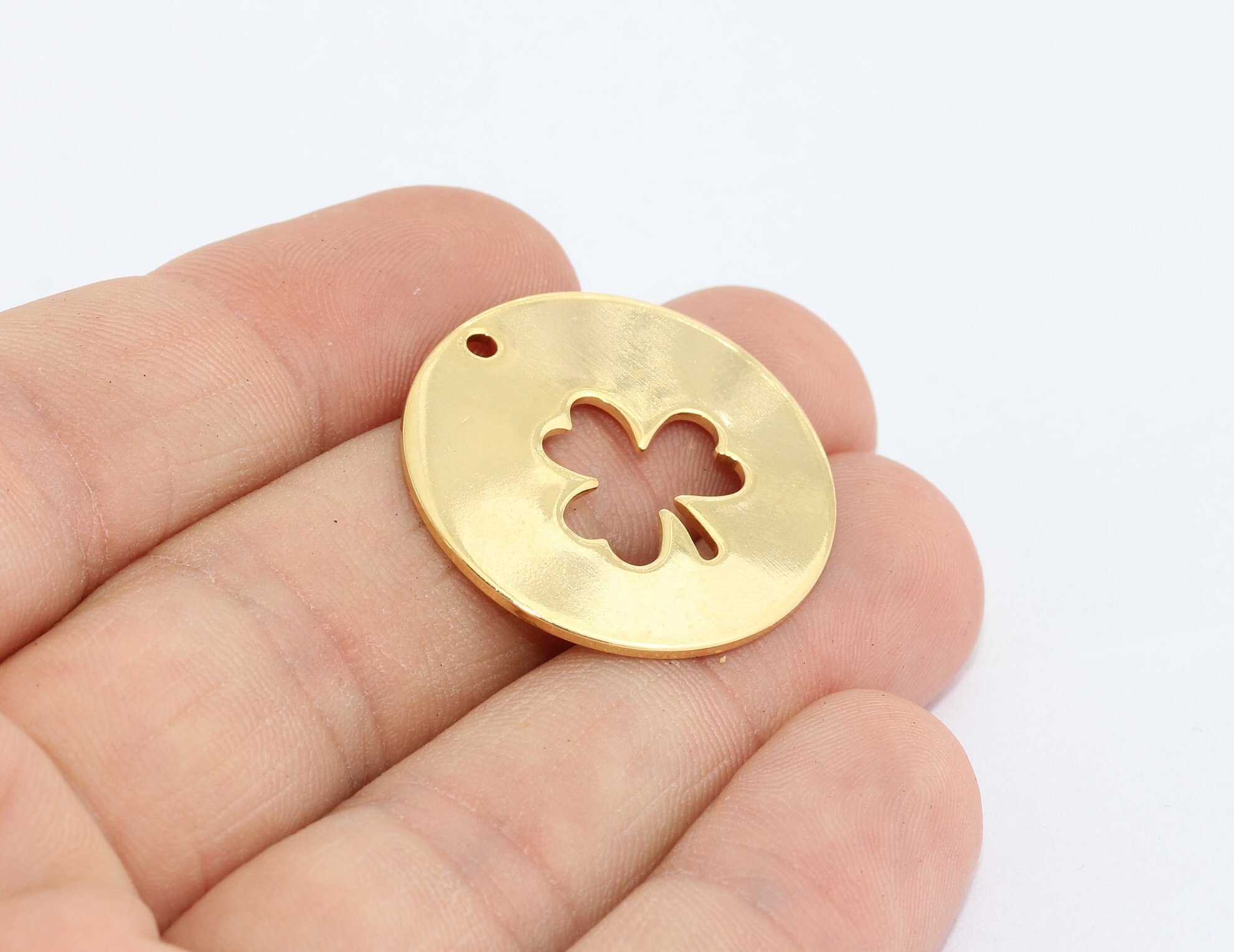 28mm 24k Shiny Gold Clover Pendant, Leaf Pendant, Daisy Charms ...