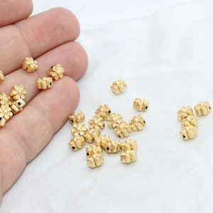 20 Pcs 6mm 24k Matt Gold Flower Beads, Spacer Beads, Connector Beads, Two Hole Beads, Bracelets Beads, Gold Plated Findings, Charms, BRT128