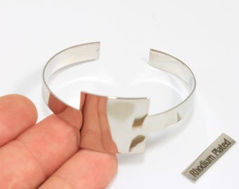 Brazalete de latón rodiado, brazalete cuadrado liso (155 mm), CHK148
