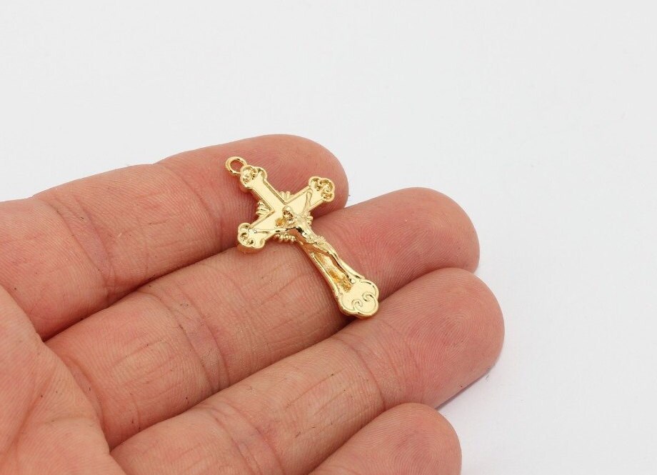 19x31mm 24k Shiny Gold Cross Pendant 