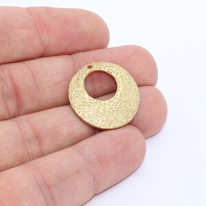 22mm en laiton brut Hoop pendentif, breloques collier créoles, breloque en laiton, pendentif en laiton, boucles d’oreilles créoles, breloques, résultats en laiton brut, SOM126
