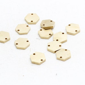 10個 12x12x2.3 mm 真鍮六角形、スタンピングブランク、金属ブランク、幾何学的ブランク、フラット六角形、PND47