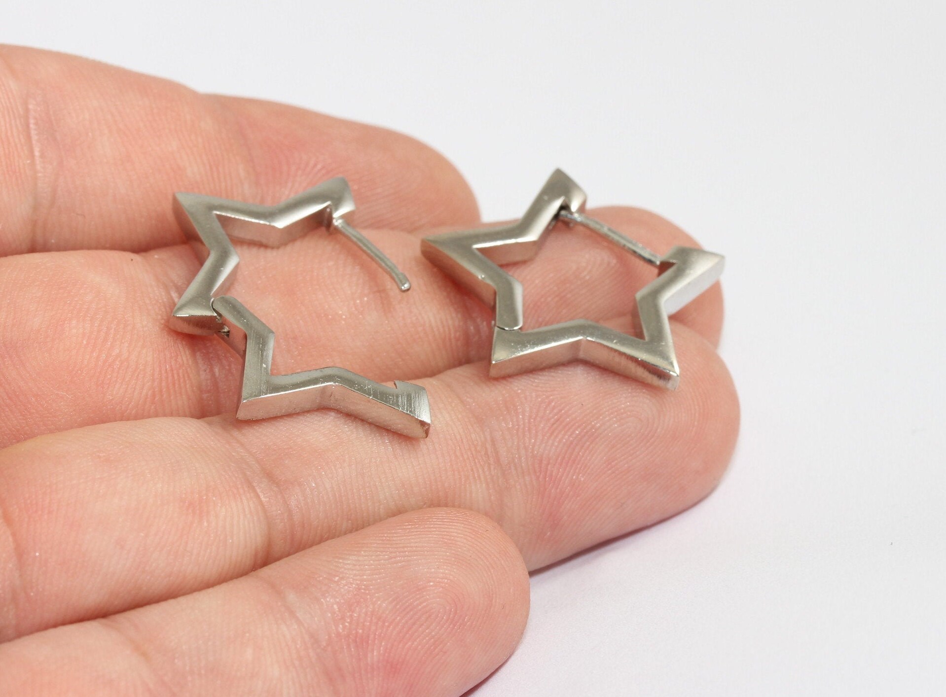 25x27mm Rhodium Plated Star Earrings, Silver Leverback Earrings, Silver Star Earrings, Silver Earring Clasps, Silver Plated Earrings, MLS489
