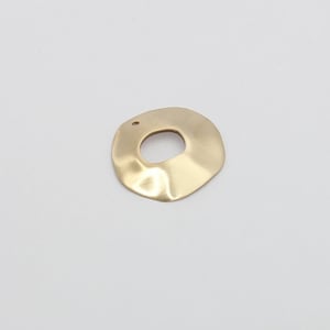 33mm Raw Brass Hoop Pendant, Boucles d&#39;oreilles, Brass Charm, Pendant de laiton, Boucles d&#39;oreilles Cerceau, Charms, Raw Brass Findings, AE234