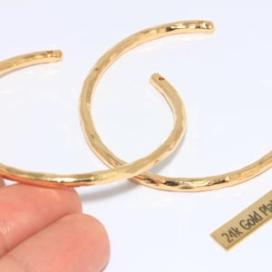 3,5 mm 24k glänsande hamrat armband i guld, armband med öppen manschett, stapelbart guldarmband, minimalistisk manschett, förgyllda detaljer, CHK224 bild 1
