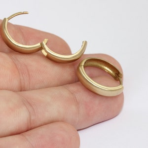 21mm Raw Brass Oorbellen, Leverback Hoop Oorbellen, Circle Oorbellen, Ronde Oorbellen, Brass Hoop Oorbellen, Brass Earring Bevindingen, MLS457