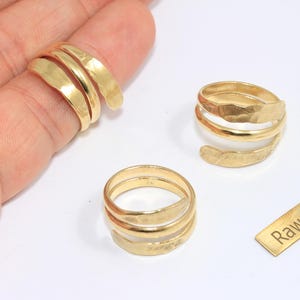 Bague en laiton brut de 17 mm, réglages de bague réglables, anneau de manchette martelé, bague multi-emballages, bagues tendance en laiton brut, bijoux en laiton brut, BRT115
