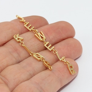 Letras banhadas a ouro brilhante 24k de 5 x 10 mm, pingentes com iniciais douradas, pingentes de letras, pingentes de pulseira, pingentes de mini letras, contas do alfabeto, HRF45