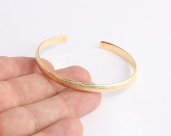 60mm 24k Shiny Gold Cuff Bracelet, Open Cuff Bangle, Snake Textured Bracelet, Stacking Minimalist Bracelet, Gold Plated Findings, CHK661-2