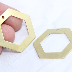 5個 30 mm 真鍮六角ペンダント、幾何学チャーム、六角形チャーム、金属ブランク、スタンピングブランク、六角形、真鍮製金具、HP、AC31
