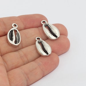 13x24mm Antique Silver Plated Cowrie, Cowrie necklace, Cowrie Pendant, Cowrie Charms, Sea Shell Pendant, Medium Size Gold Cowrie, CHK240