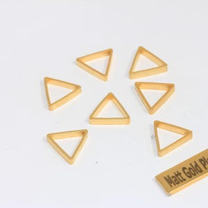 13 x 15 mm 24k mattförgylld triangelberlock, triangelkopplingar, triangelberlocker, TC, BRT151