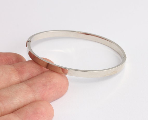 アクセサリー CTHY HERITAGE BANGLE RHODIUM SILVER Rhodium Over Sterling Silver Diamond-cut 10.25mm Hinged