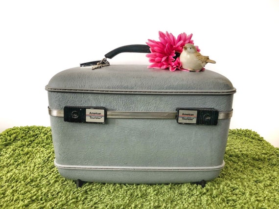 american tourister cosmetic case