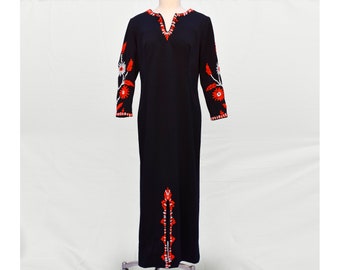 Vintage 1960s-70s Black Red Floral Embroidered V-Neck 3/4 Sleeve Retro Women's Boho Hippie Tunic Maxi Dress