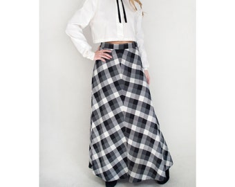 Vintage High Waisted Maxi Skirt Plaid Gingham Buffalo Checker Flannel Warm Woven Long A-Line Full Flare Women's Size Small Retro Fall Winter