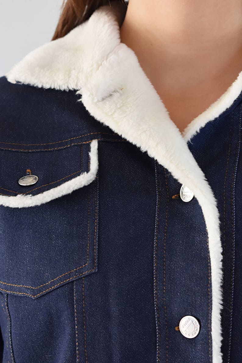Vintage Denim Jean Jacket Faux Fur Lined Trim Japanese Cherry Blossom Bird Embroidered Patch Button Down Long Sleeve Warm Fall Winter Womens