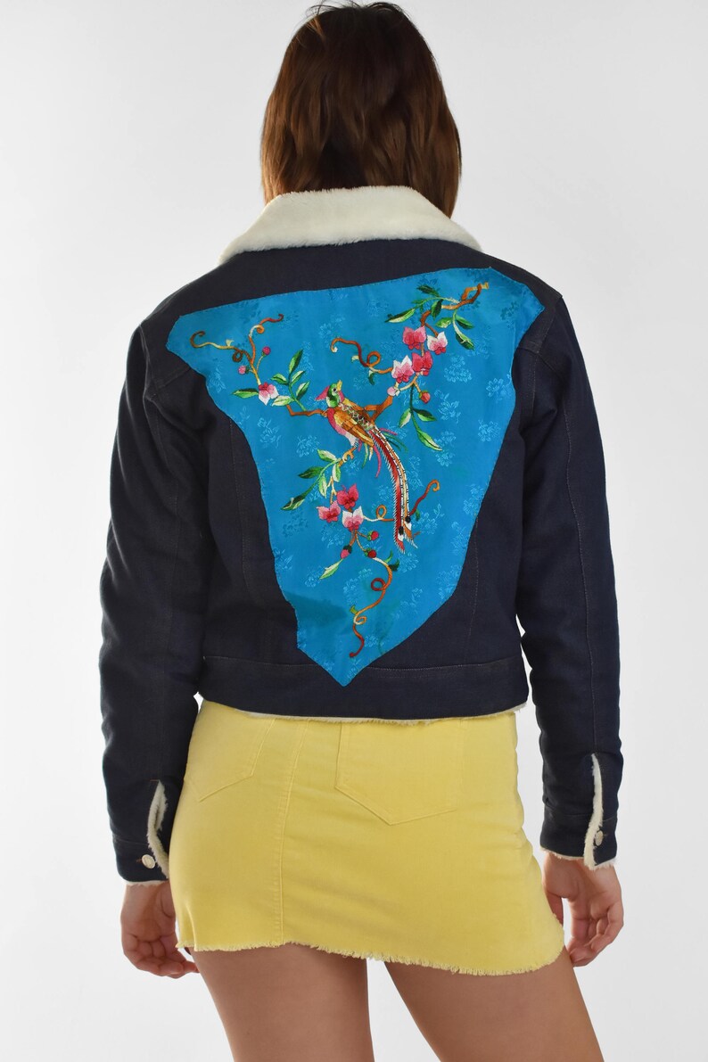 Vintage Denim Jean Jacket Faux Fur Lined Trim Japanese Cherry Blossom Bird Embroidered Patch Button Down Long Sleeve Warm Fall Winter Womens