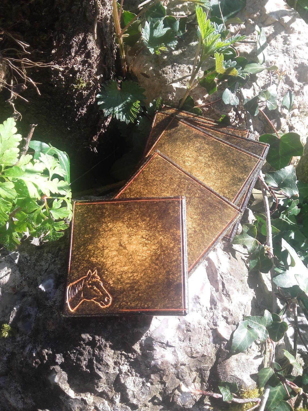 Lot de 6 Sous-Verres en Cuir Ciré Motif Cheval Réalisation Manuelle