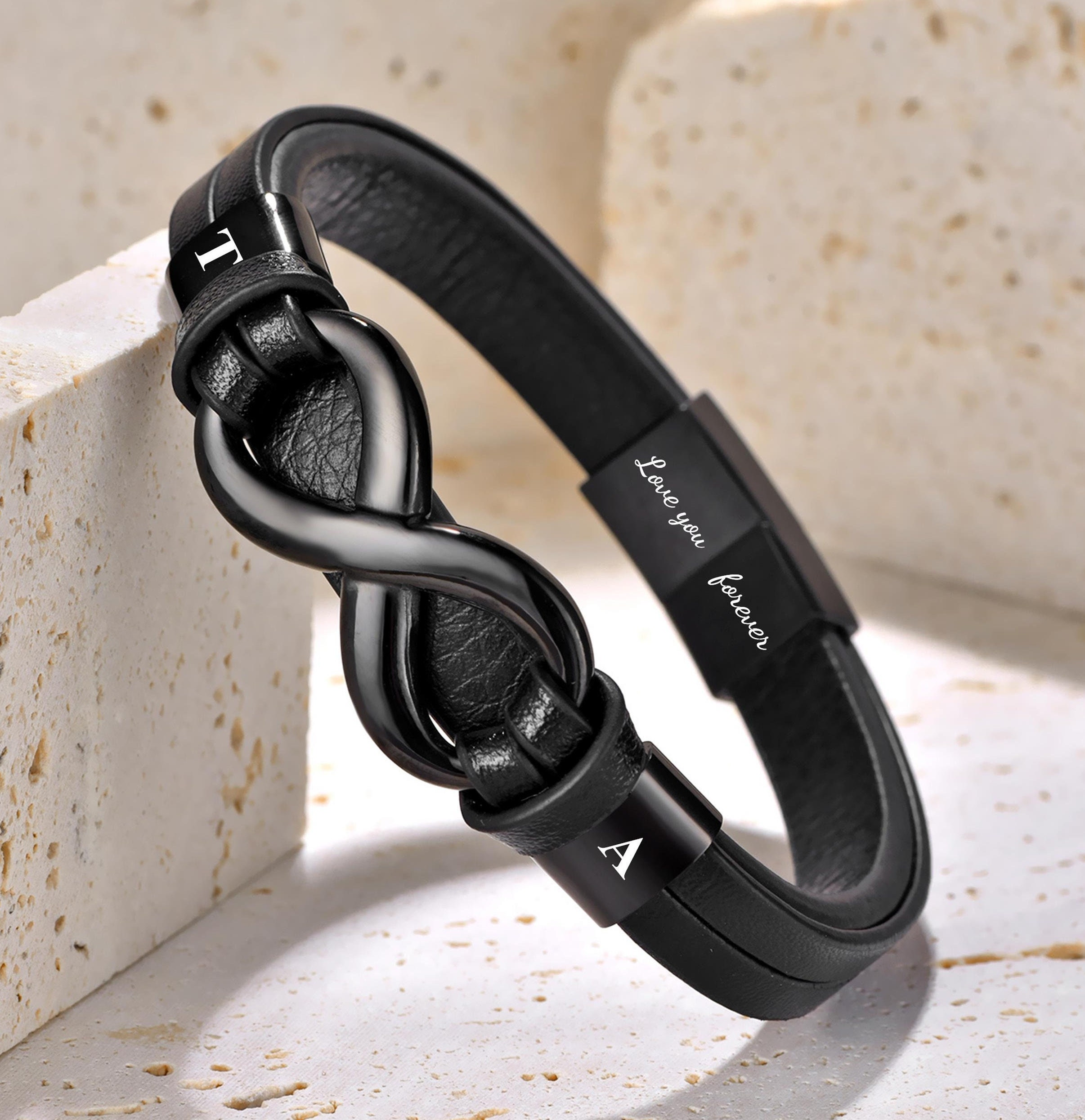 Infinity-armband, aangepaste oneindigheidsarmband, armband voor heren, gegraveerde initiaal armband, armband voor stellen. Unisex armbandcadeaus,herenarmband