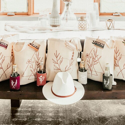 Bridesmaid Tote Bags, Bridal Party Getting Ready Wedding Day Gifts, Bridesmaid Proposal Gifts, Hen Party Bachelorette Shower Welcome Bags