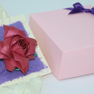 Set di scatole di carte rosa origami rosse - biglietto fatto a mano per il compleanno, regalo per l'anniversario di matrimonio del 1 ° o 4 ° fiore, fiore di carta