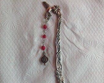 Metal Bookmark Hummingbird en bloemen met kralen en granaatappel "Dangle"-zilver afgezwakt