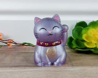 Lucky Cat Resin Figurine | Kawaii Paperweight | Cute Desk Decor | Cute Office Decor | Friendship Gift | Lucky Cat | Japan Aesthetic