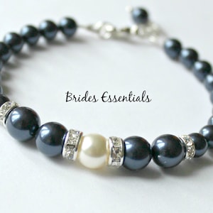 Bridal Pearl Bracelet, Something Blue, Bridesmaid Bracelet, Wedding Gift, Bridal Gift Set, Ivory White Navy Blue Mother of the Bride Jewelry