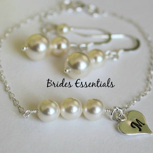 Inicial corazón encanto pulsera y pendiente conjunto, encanto de corazón monograma, pulsera de dama de honor personalizada, regalo de la niña flor, plata de ley