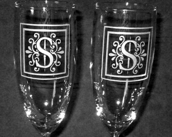 Pair of Wedding Flutes Champagne Flutes Monogram Personalized Flutes