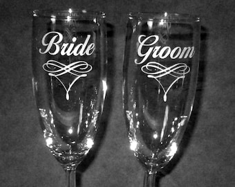 Pair of Wedding Flutes Champagne Flutes Bride Groom Personalized Flutes