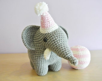 Crochet à éléphant Amigurumi - fait main au Crochet Amigurumi jouet Doll - éléphant au Crochet - Elephant Amigurumi - Gustav