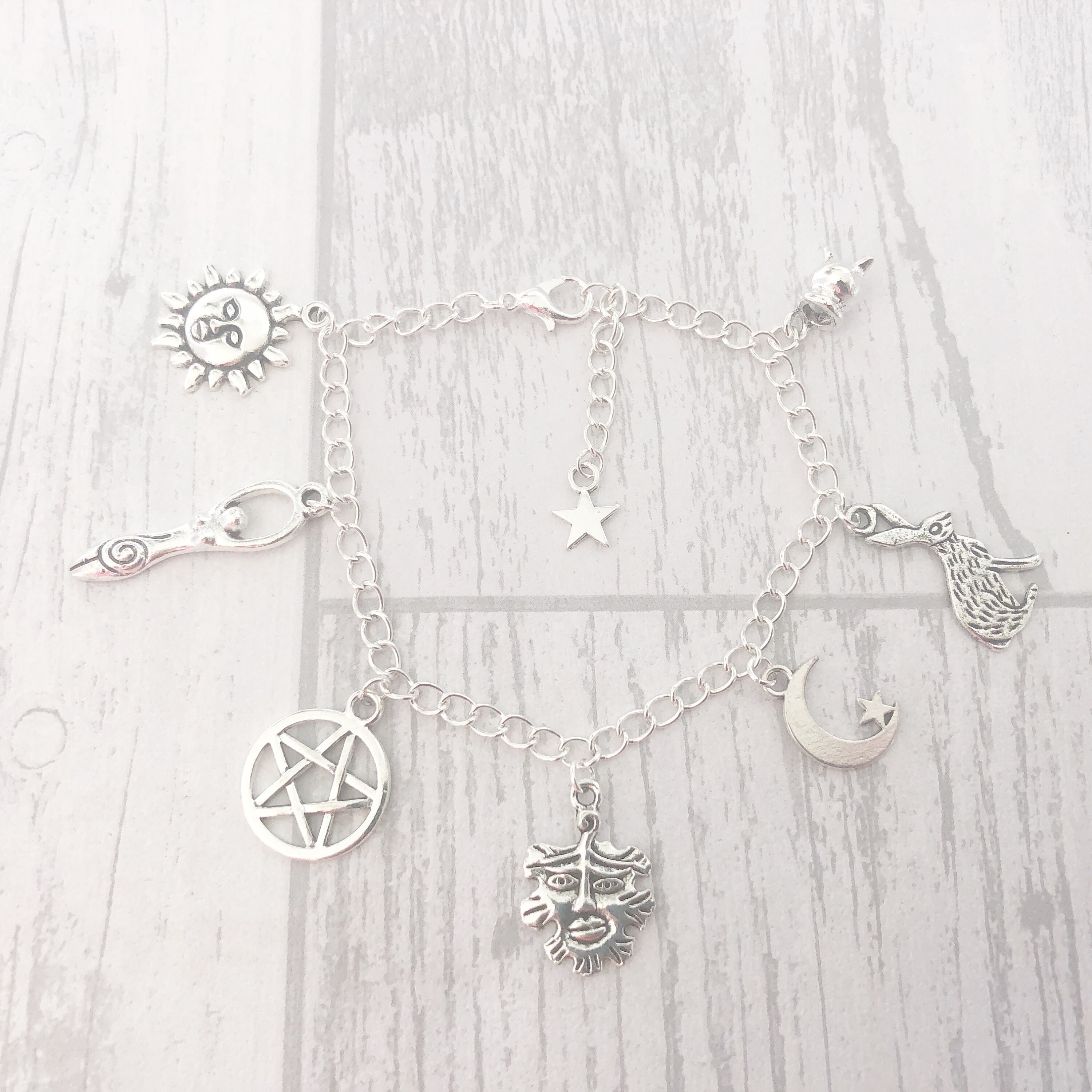 10 X Mixed Witch Charms Pendants, Silver Wiccan Pagan Charms Set,  Pentagram, Broomstick, Chalice Athame, Witch's Cat, Book of Shadows, UK 