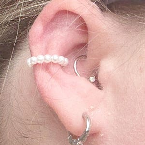 White Pearl Ear Cuffs, No Piercing Earring, Ear Cuff, Pearl Ear Cuff, No Pierce Jewellery, Adjustable Ear Cuff, Minimalist, Huggies, Wedding