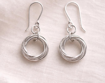 Sterling Silver Semanario Drop Earrings – 7 Interlinked Rings, Lightweight Dangle Jewellery