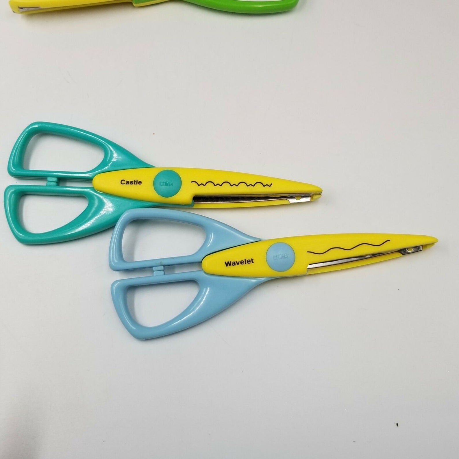 Provo Craft Decorative Edge Scissors Paper Edging Wavelet Legacy Ridge