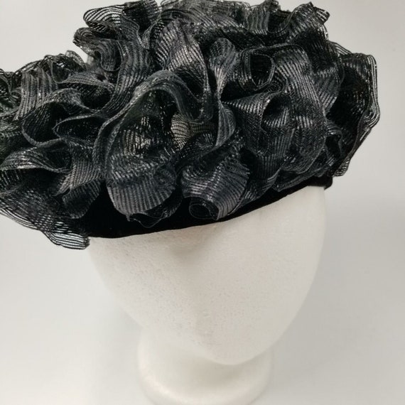 Vintage Black Flower Petal Cluster Chapeau Ladies… - image 3