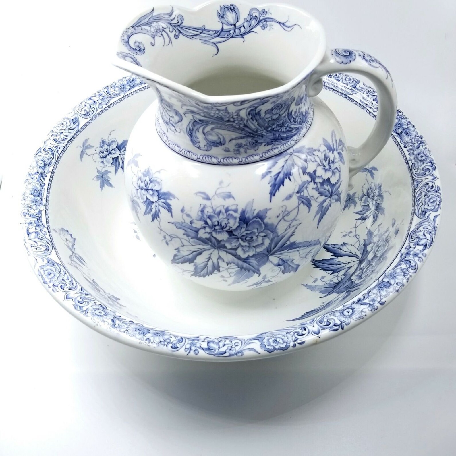 Doulton Burslem England Pitcher Bowl Wash Basin Set Bowl Semi Porcelain