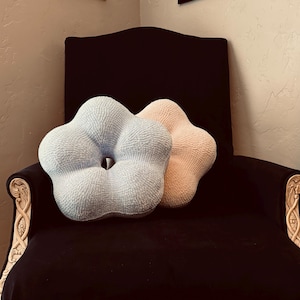 Flower Pillow Crochet Pattern