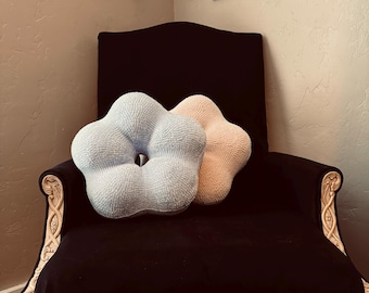 Flower Pillow Crochet Pattern