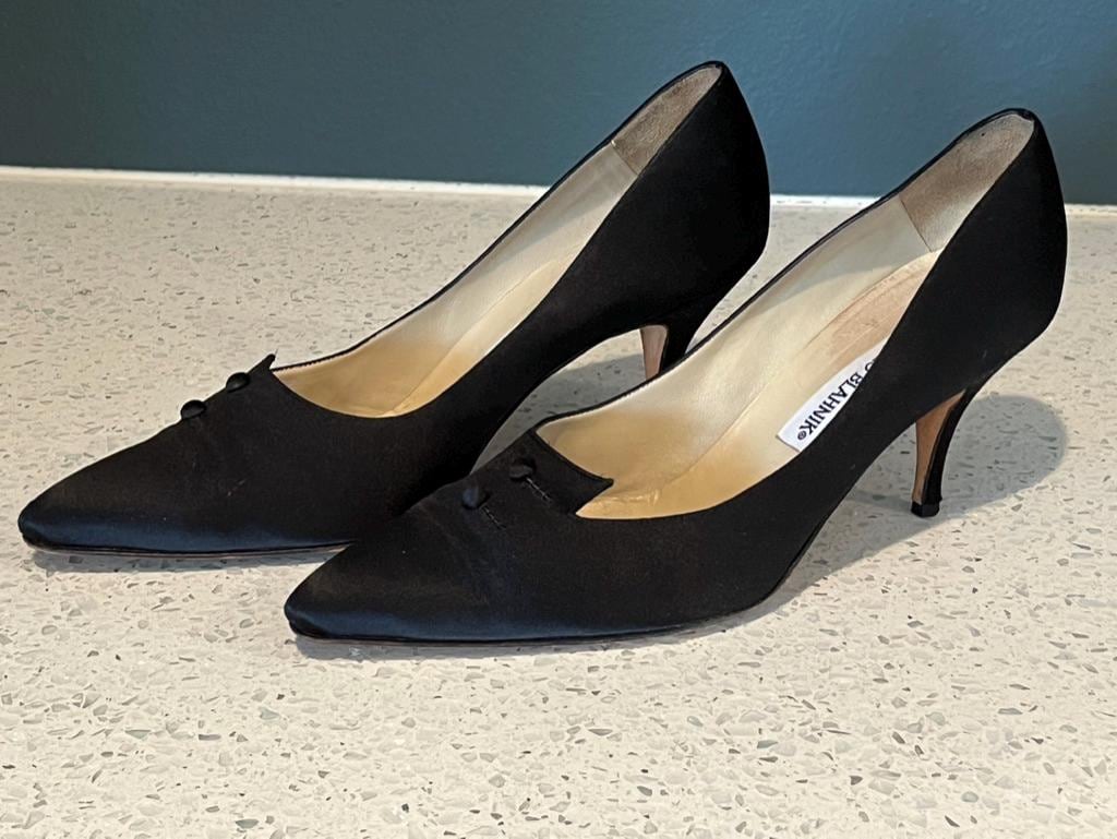 Manolo Blahnik - Etsy Manolo Blahnik - Etsy