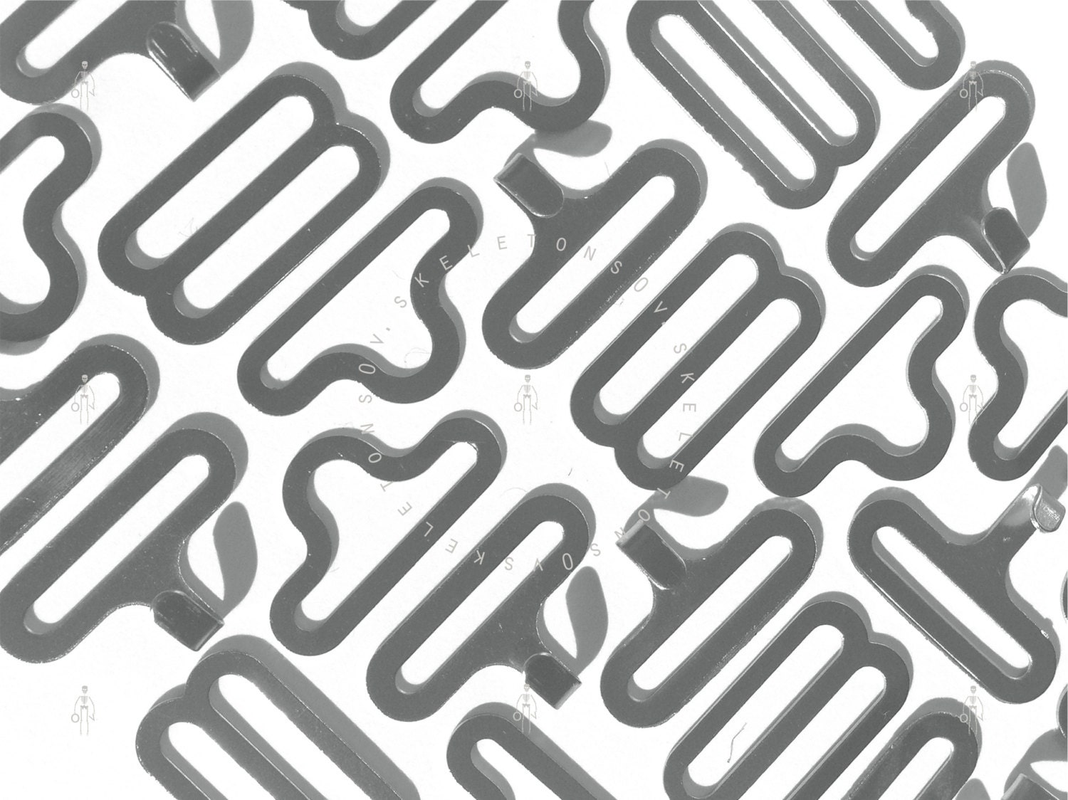 adjustable bow tie hardware