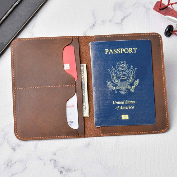 Porte-passeport personnalisé cuir régénéré Made in France