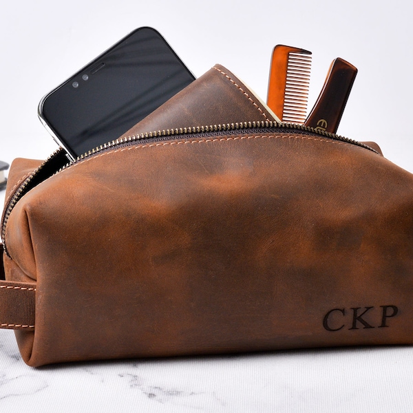 Personalized Leather Toiletry Bag for men Christmas Gifts for him Travel essentials Dopp Kit Men Personalized Groomsmen gifts wedding