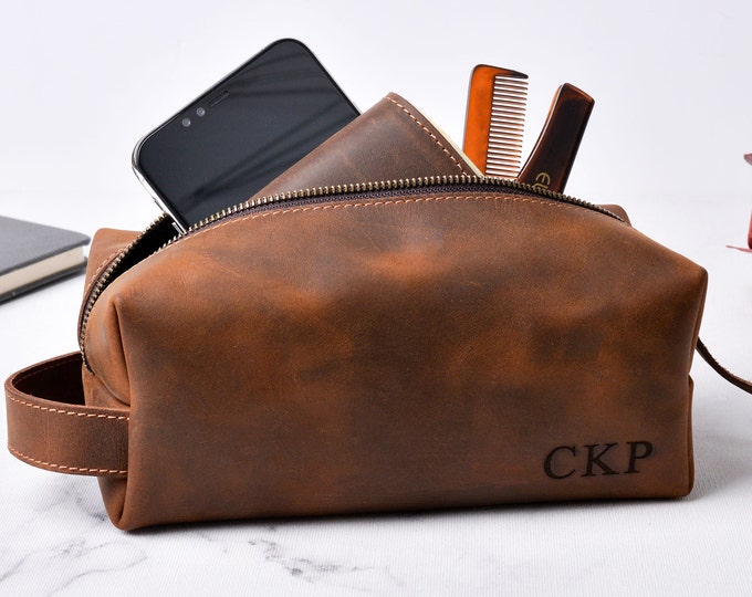 Personalized Leather Toiletry Bag Anniversary Gift for him Summer Travel Dopp Kit Men Personalized Groomsmen gifts summer wedding, corporate